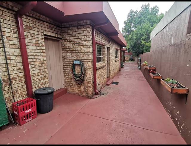 4 BEDROOM HOUSE FOR SALE IN VANDERBIJLPARK SE 3